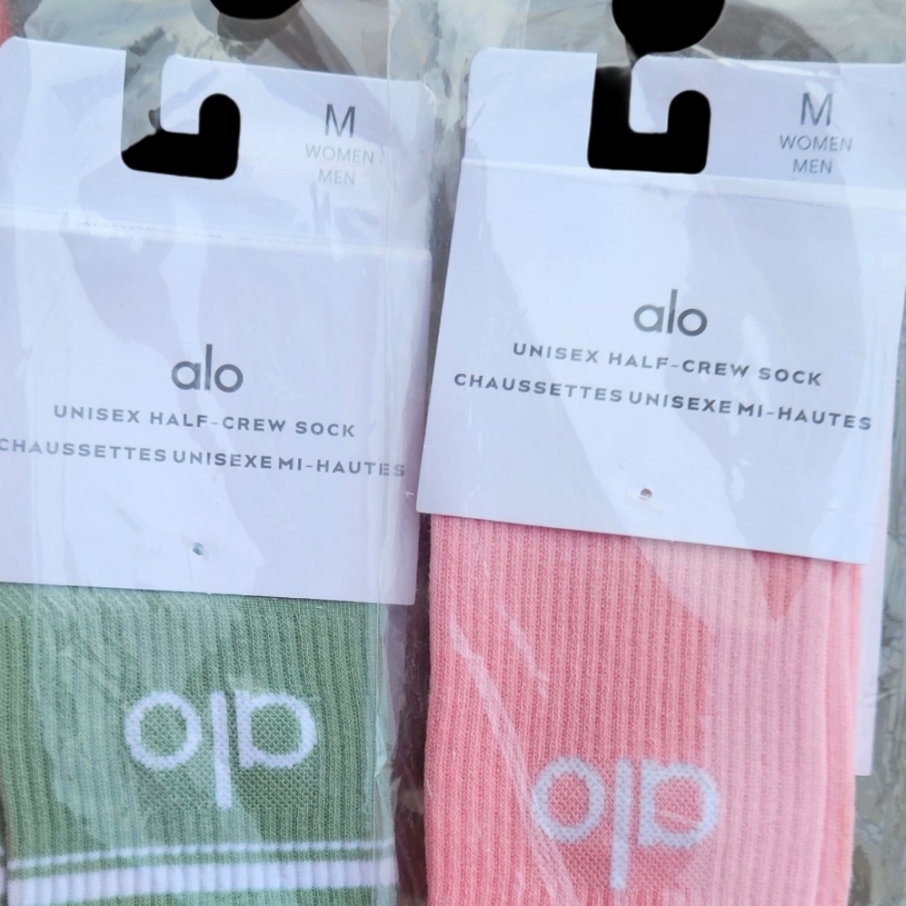 AL0 Yoga Unisex Half-Crew Socks in Sage Green and Coral Pink